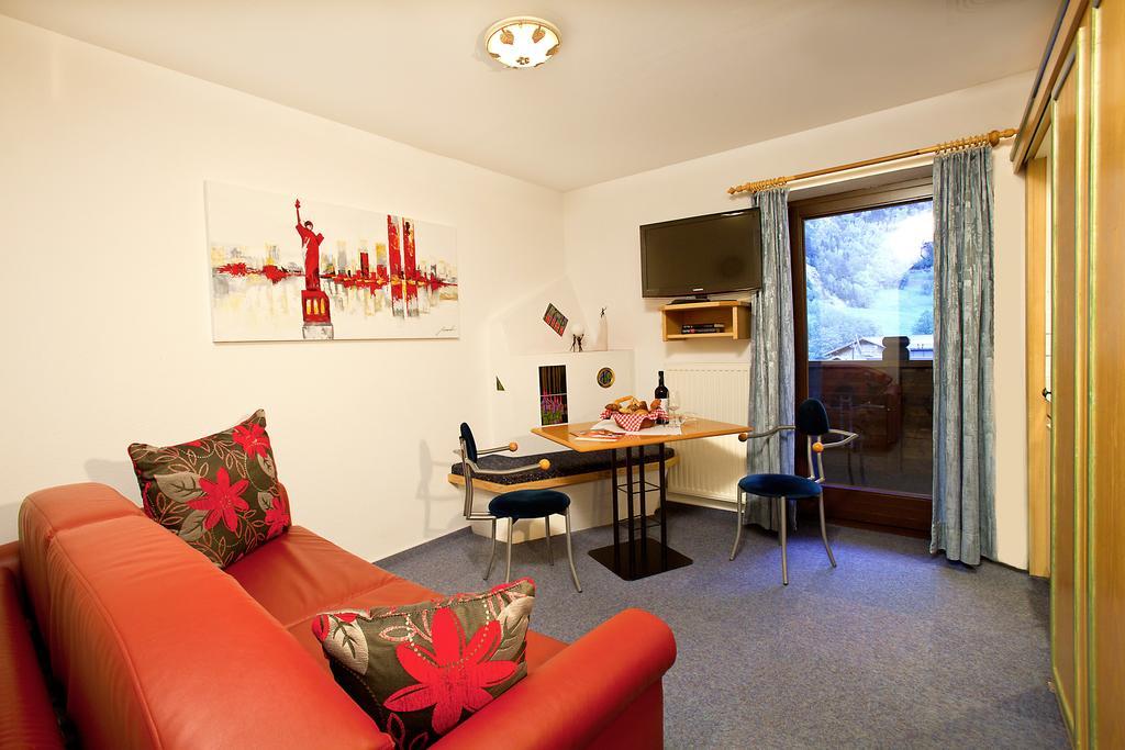 Top Tirol Appartement Хубен Номер фото